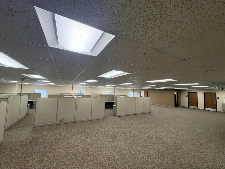 More Photos Of 817 W Russell St, Sioux Falls Office For Lease