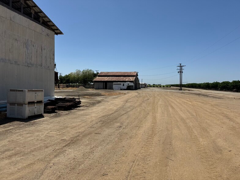 More Photos Of 25203 Road 212, Lindsay Land For Sale