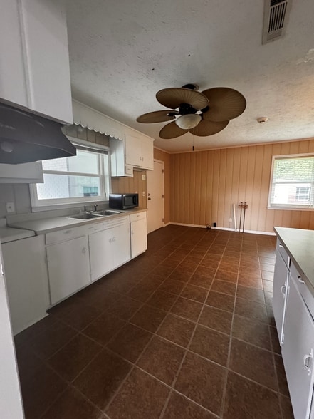 More Photos Of 3095 Hartford Hwy, Dothan Office For Sale