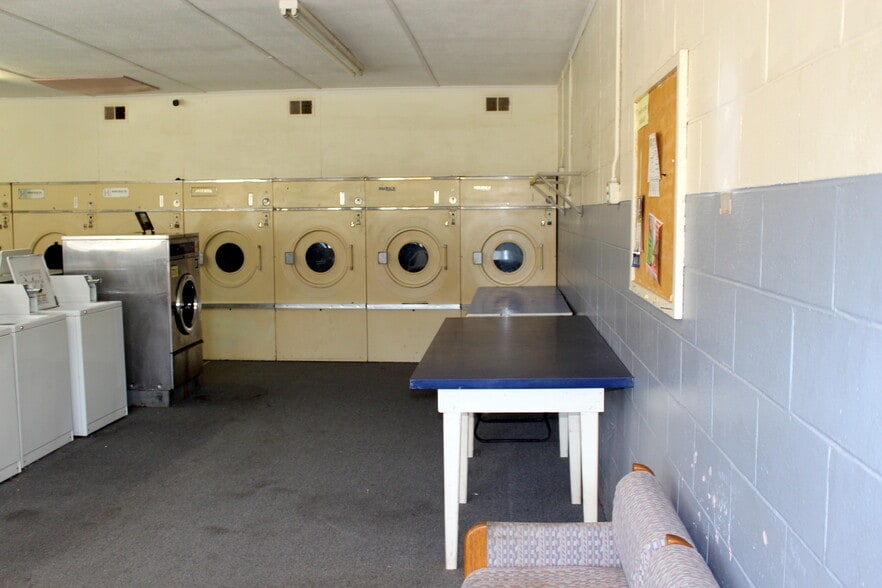 More Photos Of 302 E Third St, Lowry City Freestanding For Sale