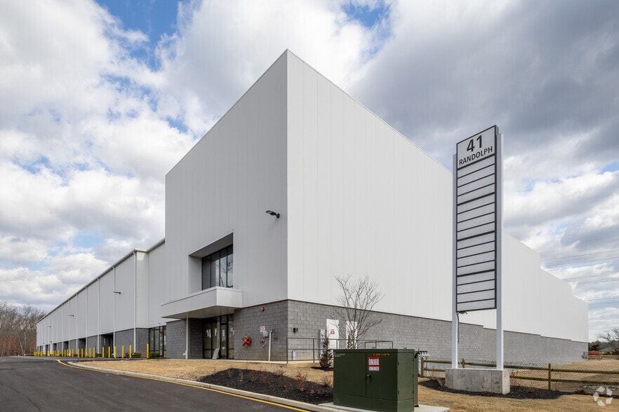 More Photos Of 41 Randolph Rd, Howell Warehouse For Lease