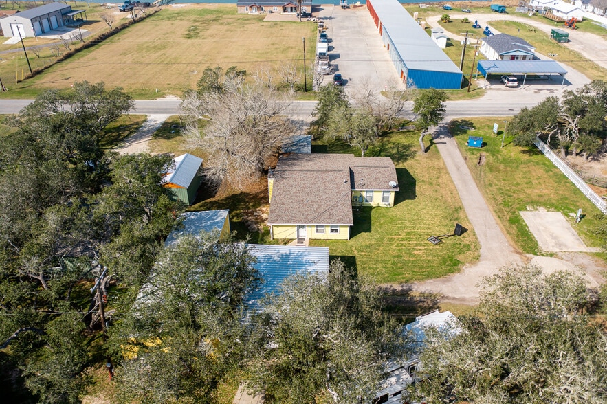 More Photos Of 3966 FM 1781, Rockport Specialty For Sale