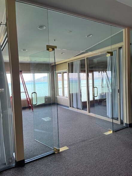 More Photos Of 3351 Lake Tahoe Blvd, South Lake Tahoe Office Residential For Lease