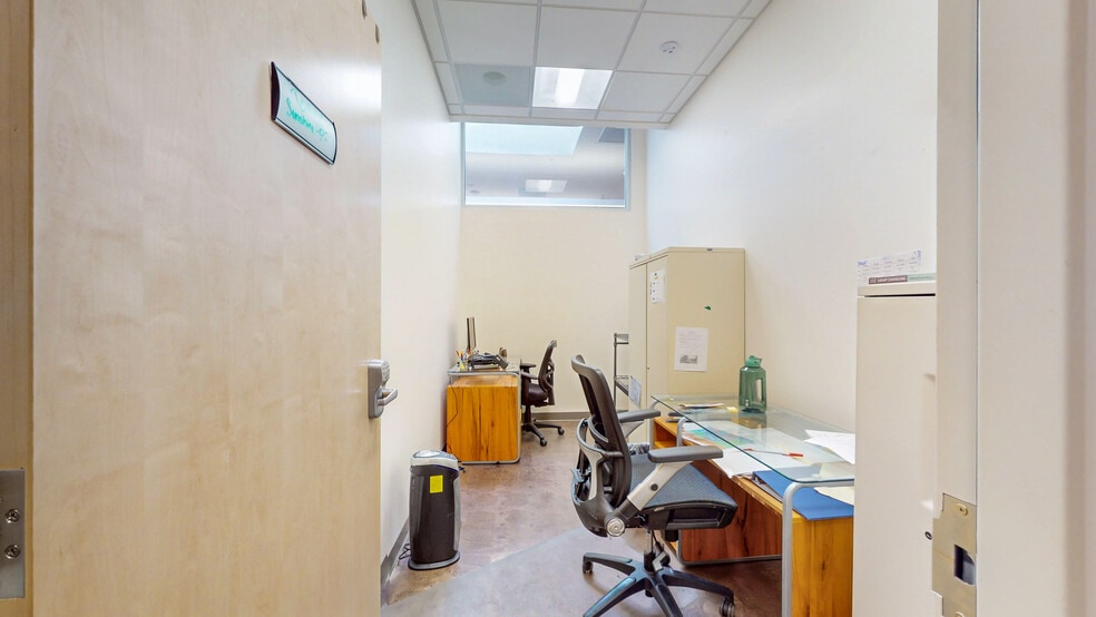 More Photos Of 1909 University Ave, Berkeley Storefront For Lease