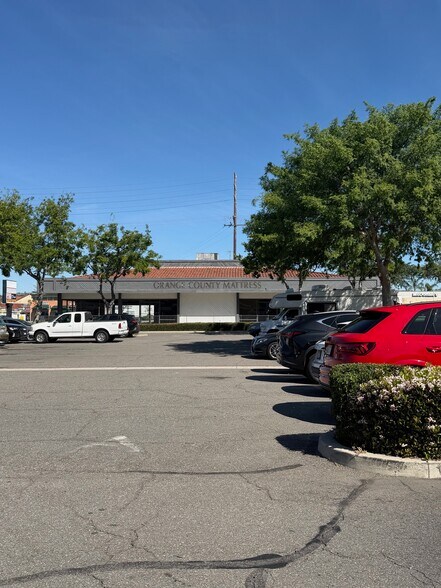 More Photos Of 180 Imperial Hwy, Fullerton Freestanding For Lease
