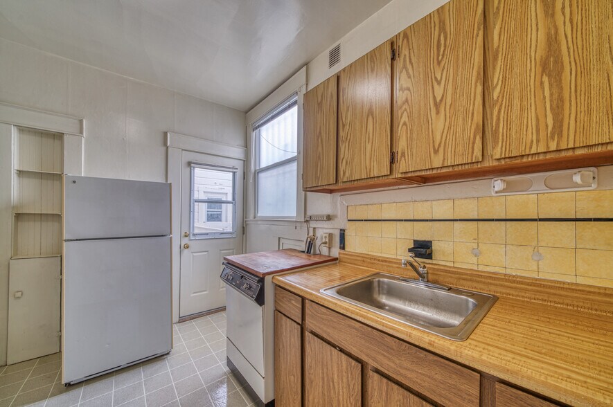 More Photos Of 431 3rd Ave, San Francisco Apartments For Sale