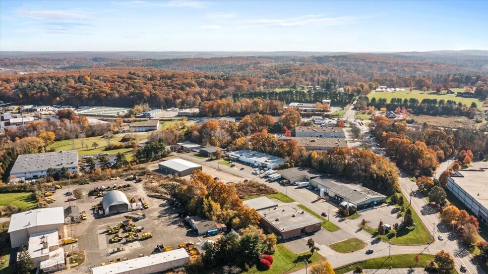 More Photos Of 15 Technology Dr, Auburn Warehouse For Lease