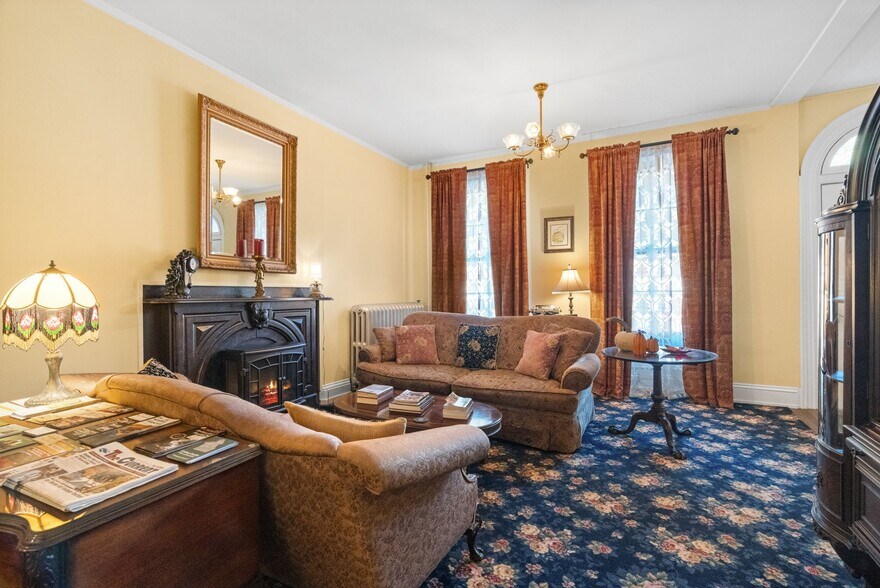 More Photos Of 23-25 Race St, Jim Thorpe Hospitality For Sale