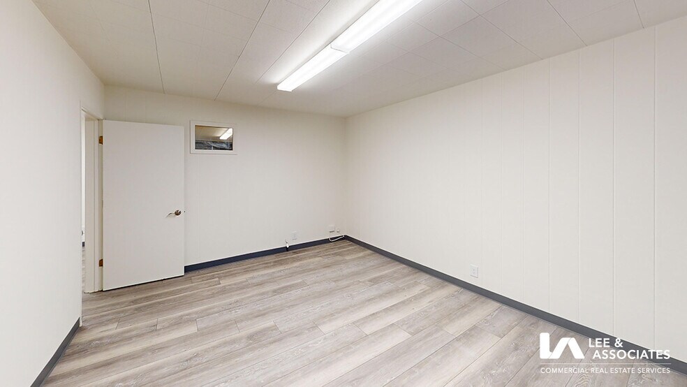 More Photos Of 1481-1493 Cota Ave, Long Beach Warehouse For Lease