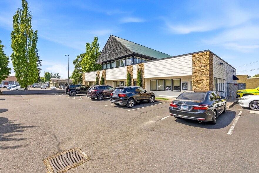 More Photos Of 1220 Liberty St NE, Salem Medical For Lease
