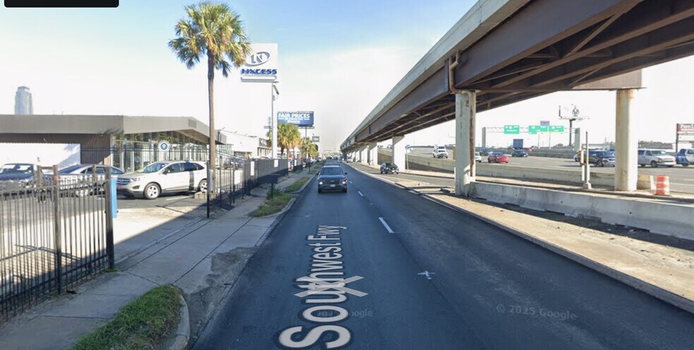 More Photos Of 5712 Southwest Fwy, Houston Auto Dealership For Lease