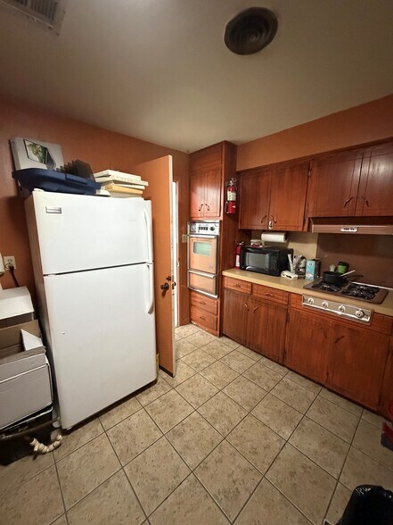 More Photos Of 2602 Chandler Rd, Muskogee Office For Sale