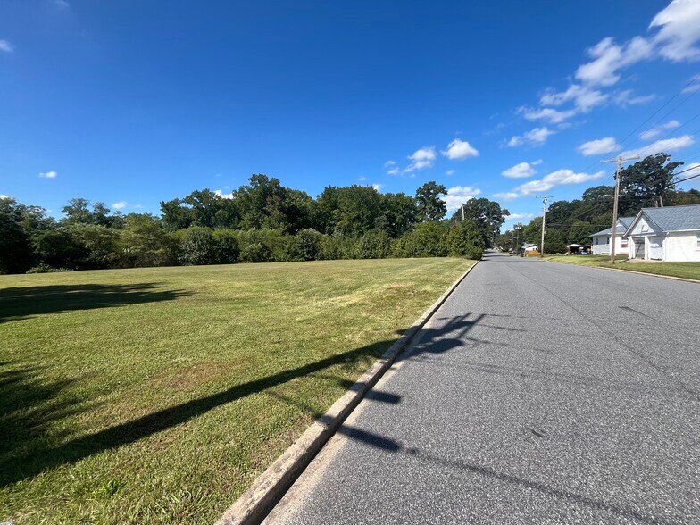 More Photos Of 614 S Philadelphia Blvd, Aberdeen Auto Repair For Sale