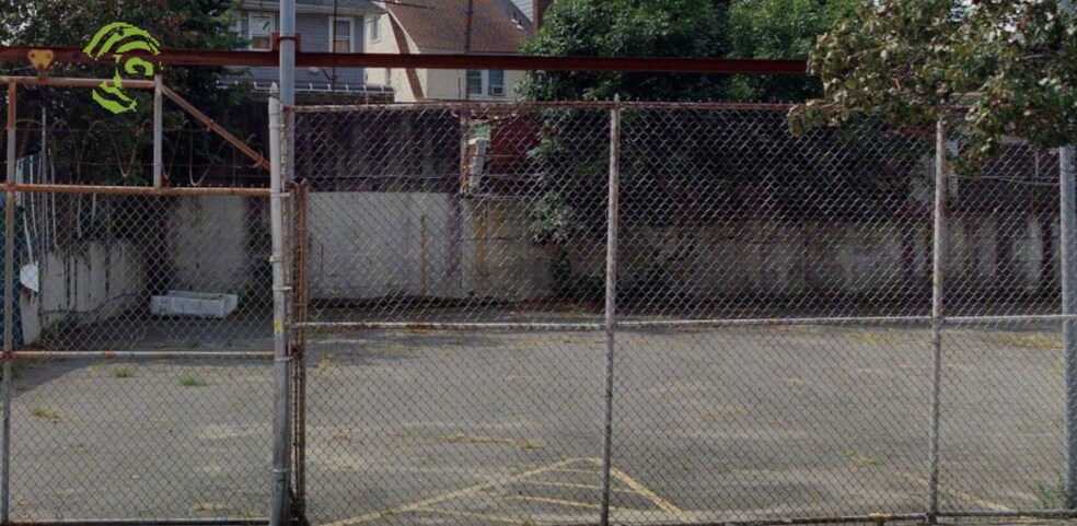 Primary Photo Of 194-196 Woodhull ave, Queens Land For Lease