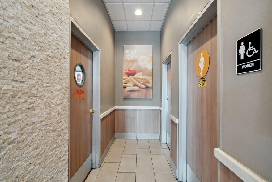 More Photos Of 3011 W Washington St, Stephenville Fast Food For Lease