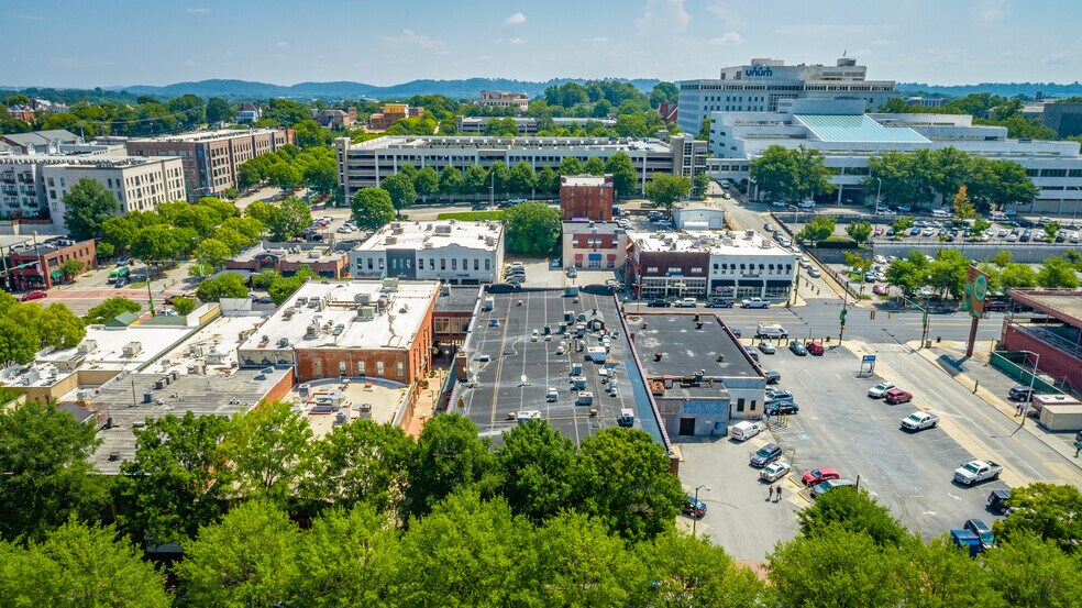 More Photos Of 420 Broad St, Chattanooga Storefront For Lease