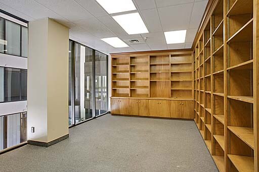 More Photos Of 2439 manhattan Blvd, Harvey Office For Lease