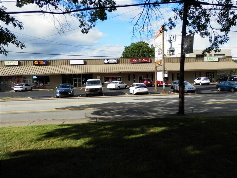 More Photos Of 2801-2809 Leechburg Rd, Lower Burrell Storefront Retail Office For Sale