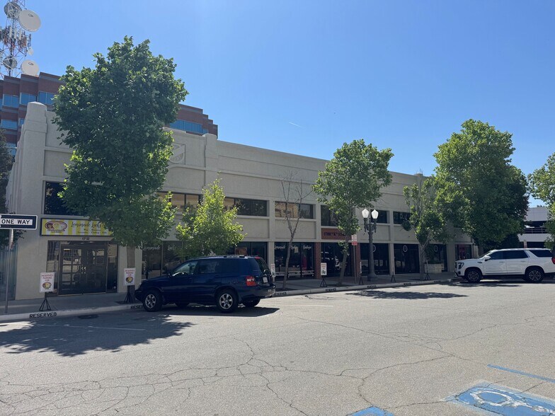 More Photos Of 1700 K St, Bakersfield Storefront Retail Office For Lease