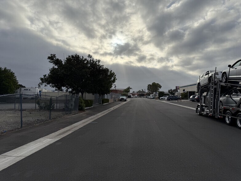 More Photos Of 3070 Airport way, Long Beach Land For Lease