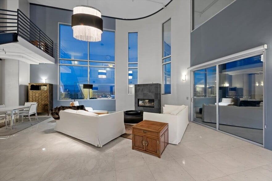 More Photos Of 900 S Las Vegas Blvd, Las Vegas Apartments For Sale