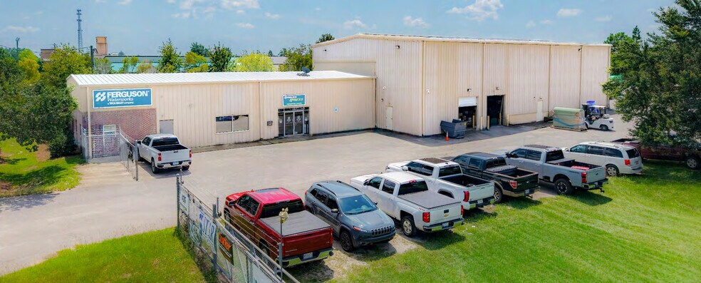 More Photos Of 166 Pontiac Business Center Dr, Columbia Warehouse For Sale