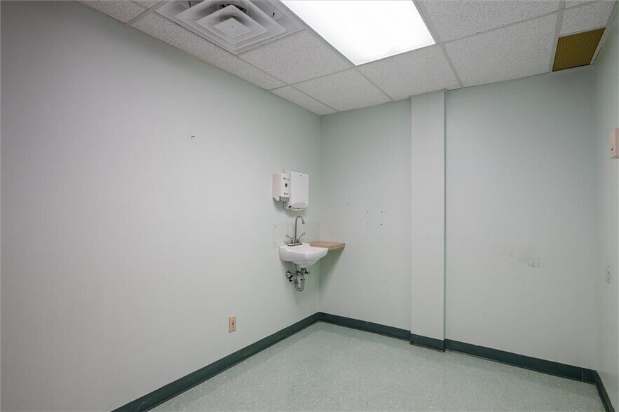 More Photos Of 1630 Empire Blvd, Webster Medical For Sale