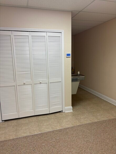 More Photos Of 17245 Bonnie Ave, Port Charlotte Office For Sale