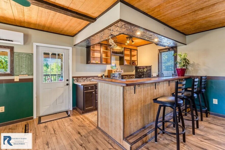 More Photos Of 4220 Mountain Valley Rd, Axton Specialty For Sale