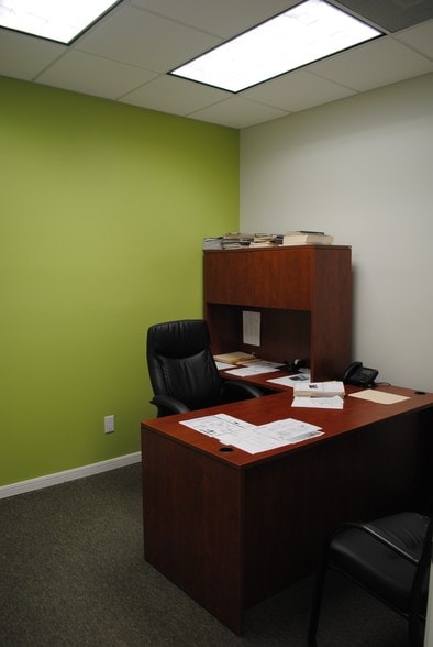 More Photos Of 108 Martin Ct, Trinity Office For Sale