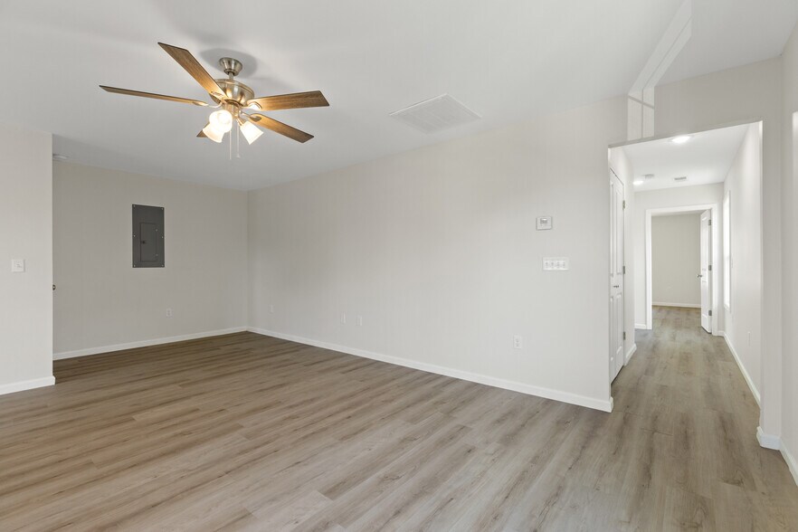 More Photos Of 275-277 Broadway St, Irvine Apartments For Sale