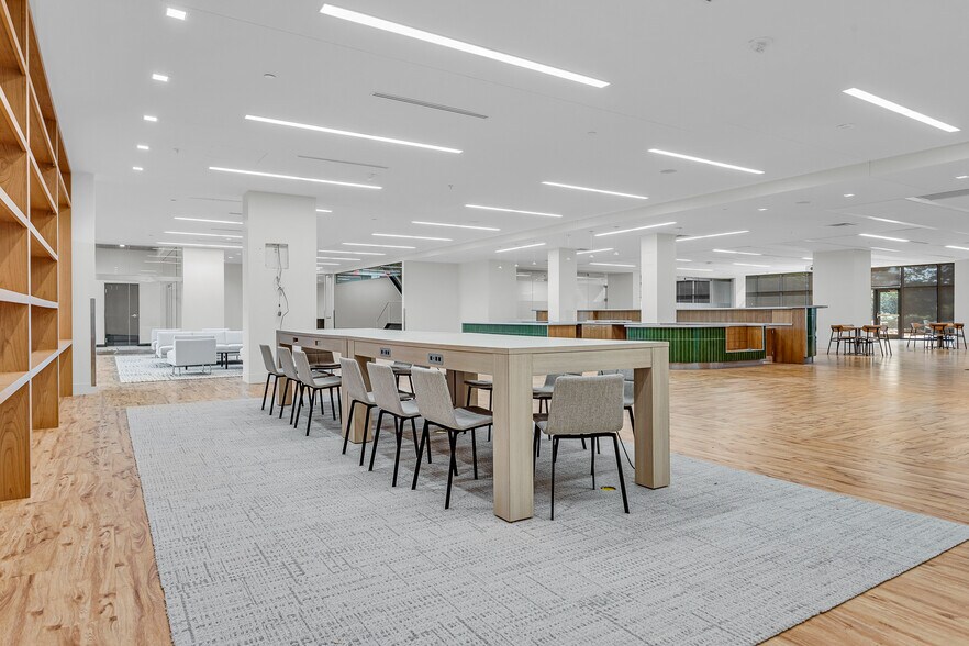 More Photos Of 9903 Westover Pl, San Antonio Office For Lease