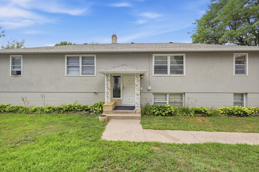 More Photos Of 826 5th St E, Saint Paul Apartments For Sale