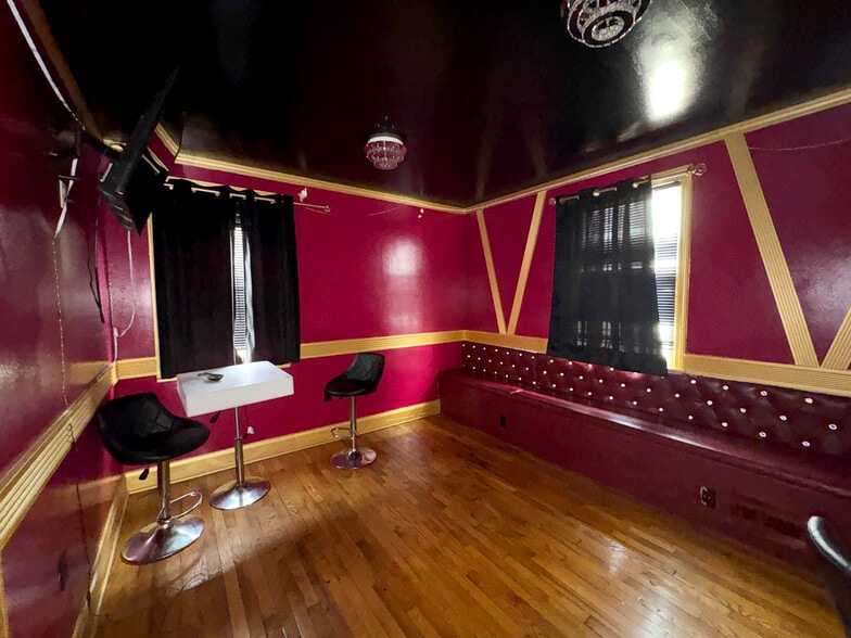 More Photos Of 5606 Talbott Pl, Woodlawn Storefront Retail Office For Sale