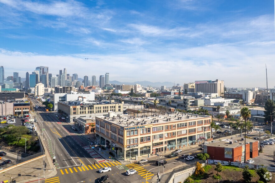 More Photos Of 2222 S Figueroa St, Los Angeles Apartments For Lease