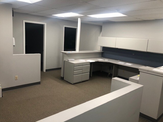 More Photos Of 320 N 5th St, Saint Charles Office For Lease
