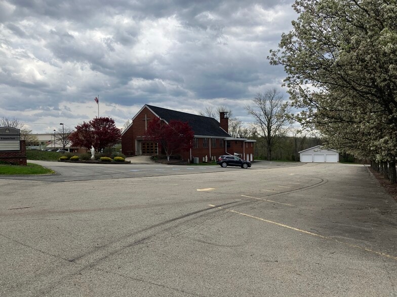 More Photos Of 1450 Renton Rd, Pittsburgh Religious Facility For Sale