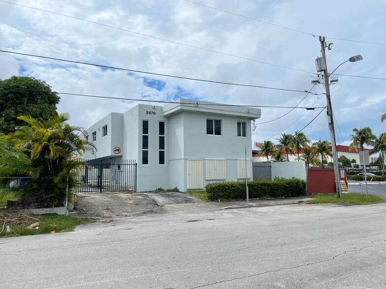 More Photos Of 3670 NW 6th St, Miami Loft Creative Space For Sale