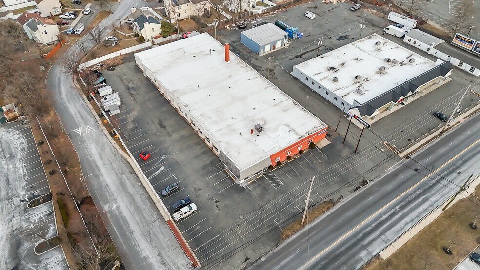 More Photos Of 1010 Spruce St, Lawrenceville Warehouse For Sale