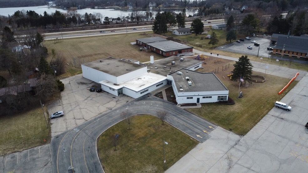 More Photos Of N50W35057 Wisconsin Ave, Oconomowoc Specialty For Sale