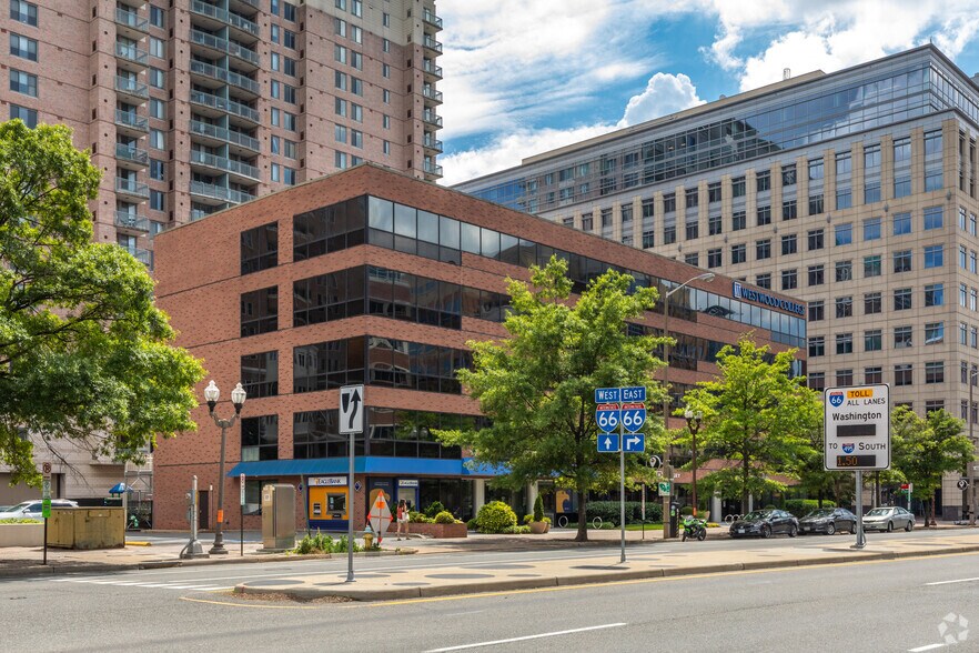 More Photos Of 4420 N Fairfax Dr, Arlington Office For Lease