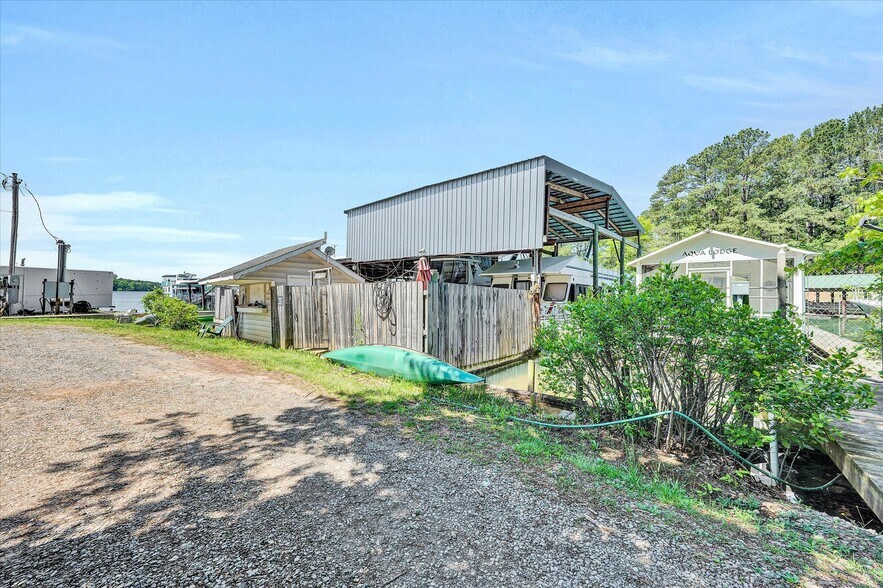 More Photos Of 3619 Airport Rd, Moneta Marina For Sale