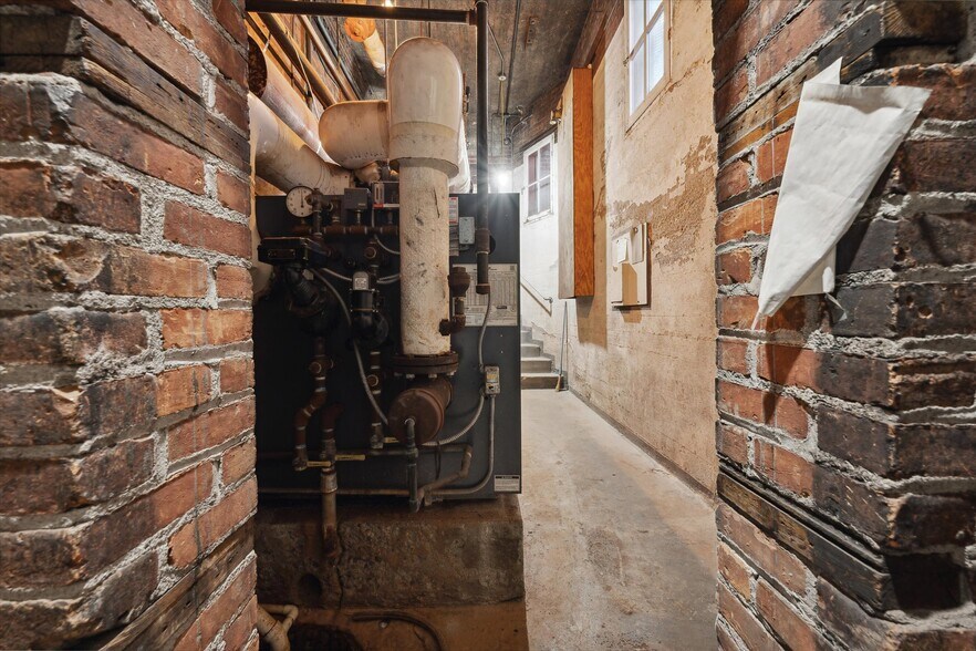 More Photos Of 725 Navarre Ave, Toledo Religious Facility For Sale