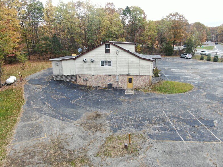 More Photos Of 409 Woodport Rd, Sparta Freestanding For Sale