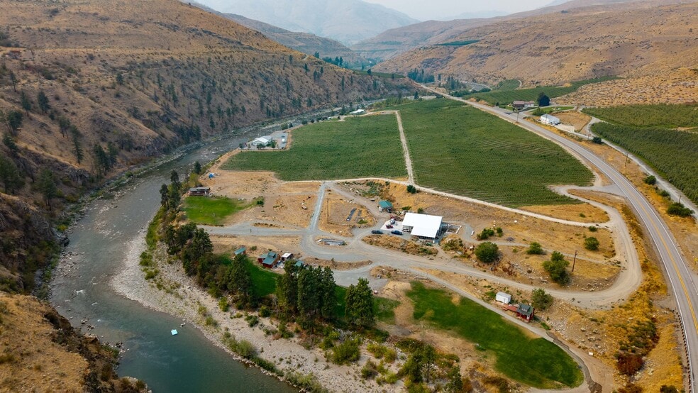 More Photos Of 385 State Route 153, Pateros, WA 98846, USA, Pateros Specialty For Sale