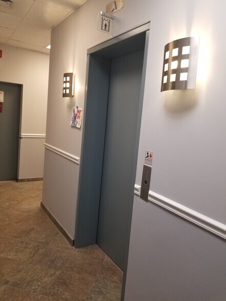 More Photos Of 526 Bloomfield Ave, Caldwell Medical For Lease