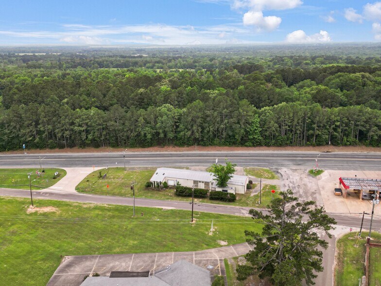 More Photos Of 521 E Front St, Hawkins General Retail For Sale