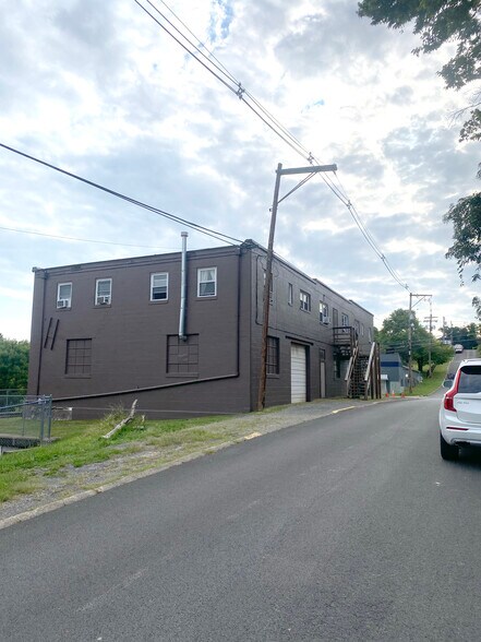 More Photos Of 18 Cleveland Ave, Westover Flex For Lease