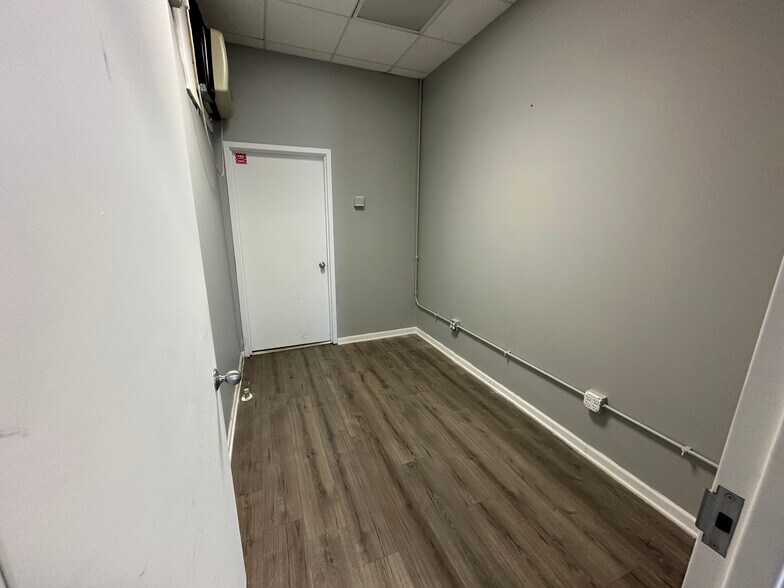 More Photos Of 4519-4523 N Milwaukee Ave, Chicago Apartments For Lease