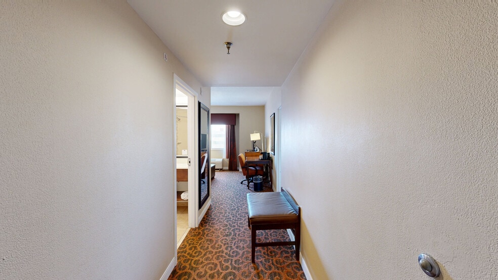 More Photos Of 6617 Ritchie Hwy, Glen Burnie Hotel For Sale